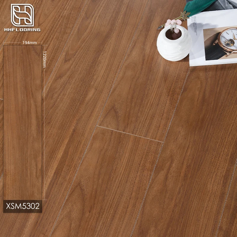 Kayu lantai kayu yang direka bentuk kayu